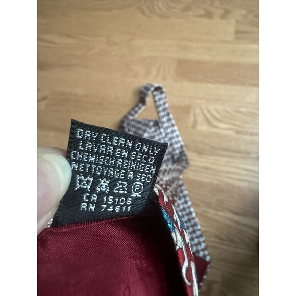 Beaufort Tie Rack 100% Silk Knit Neck Tie Elephants Red 3.5" x 60" NWOT Italian‎ - Picture 4 of 6